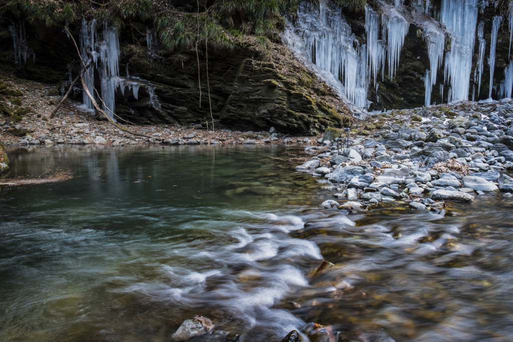 三十槌の氷柱