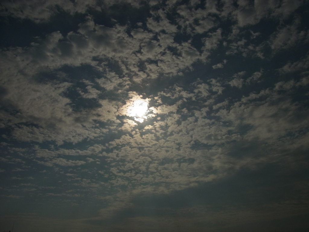 日食時の空２