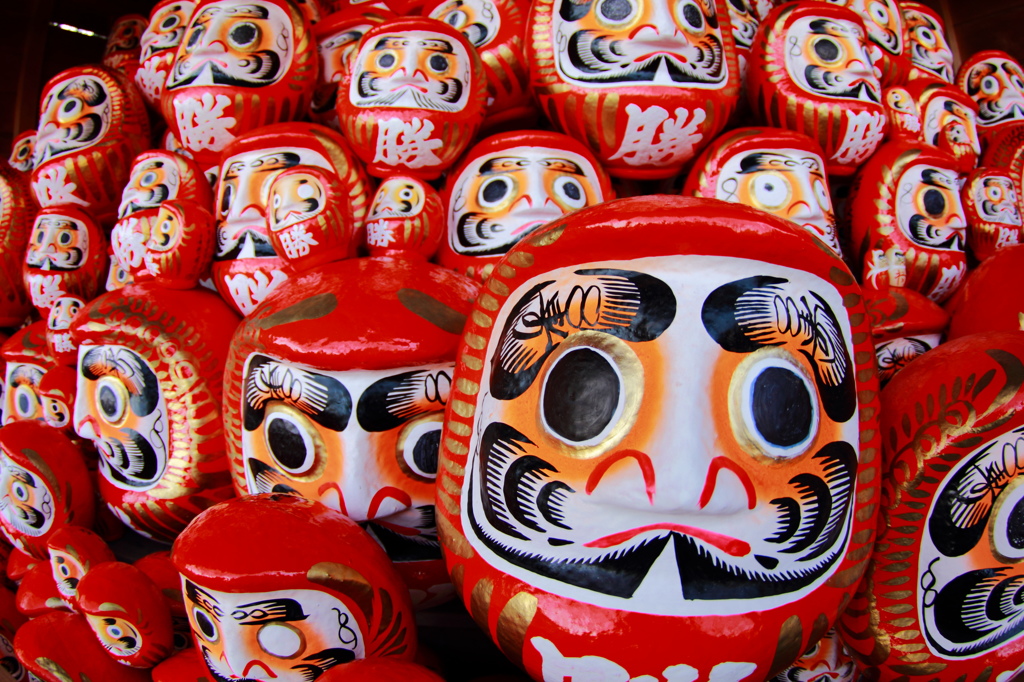 STRONG_DARUMA