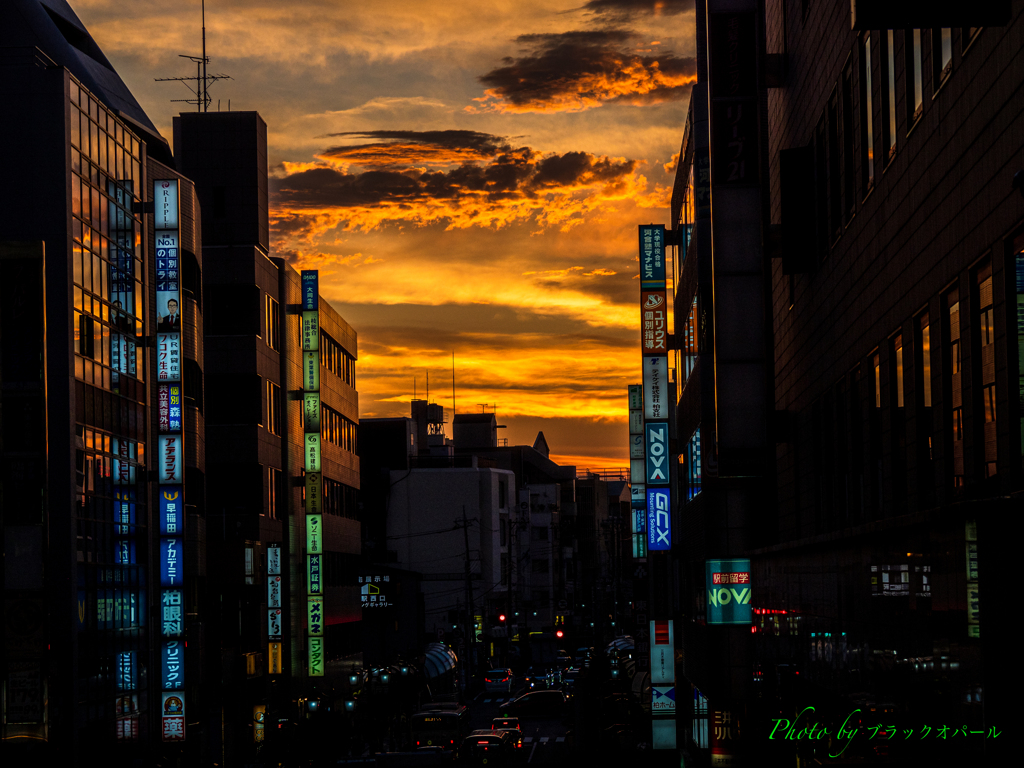 谷間の夕焼け..