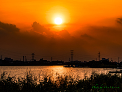 おぼろ夕日の手賀沼風景..