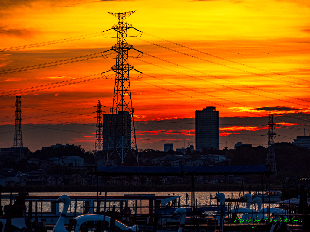 鉄塔と夕焼け..