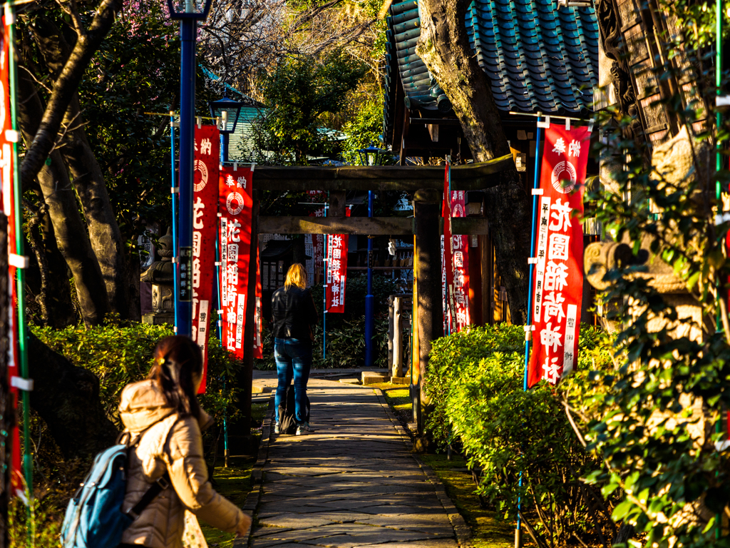 花園稲荷神社にて..