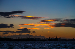 夕暮れ風景 〜 港の夕焼け雲