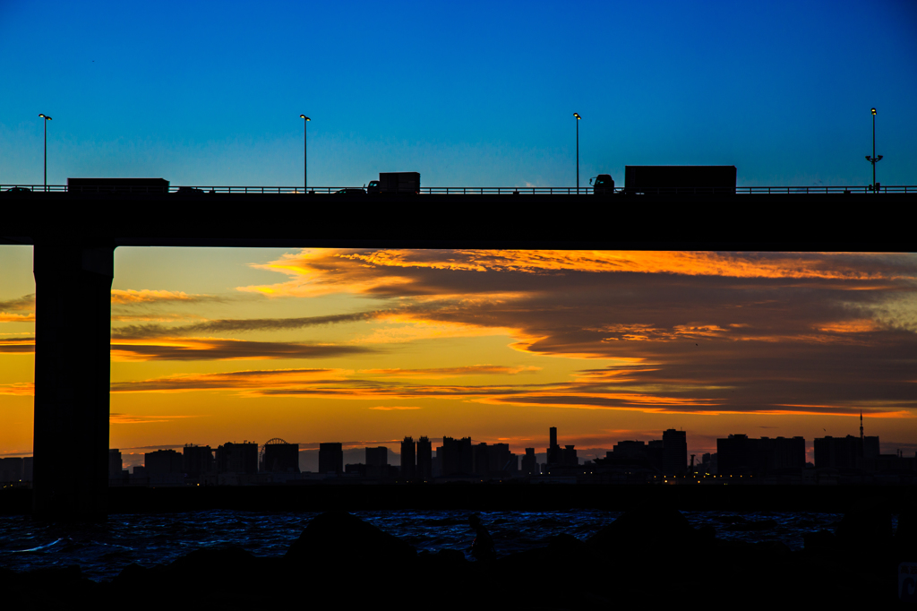 夕暮れ風景 橋の向こうの夕焼け By ブラックオパール Id 写真共有サイト Photohito