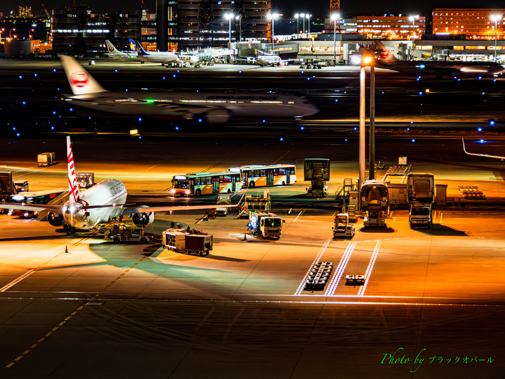 空港夜景..