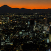夜の帳に街は煌く。。