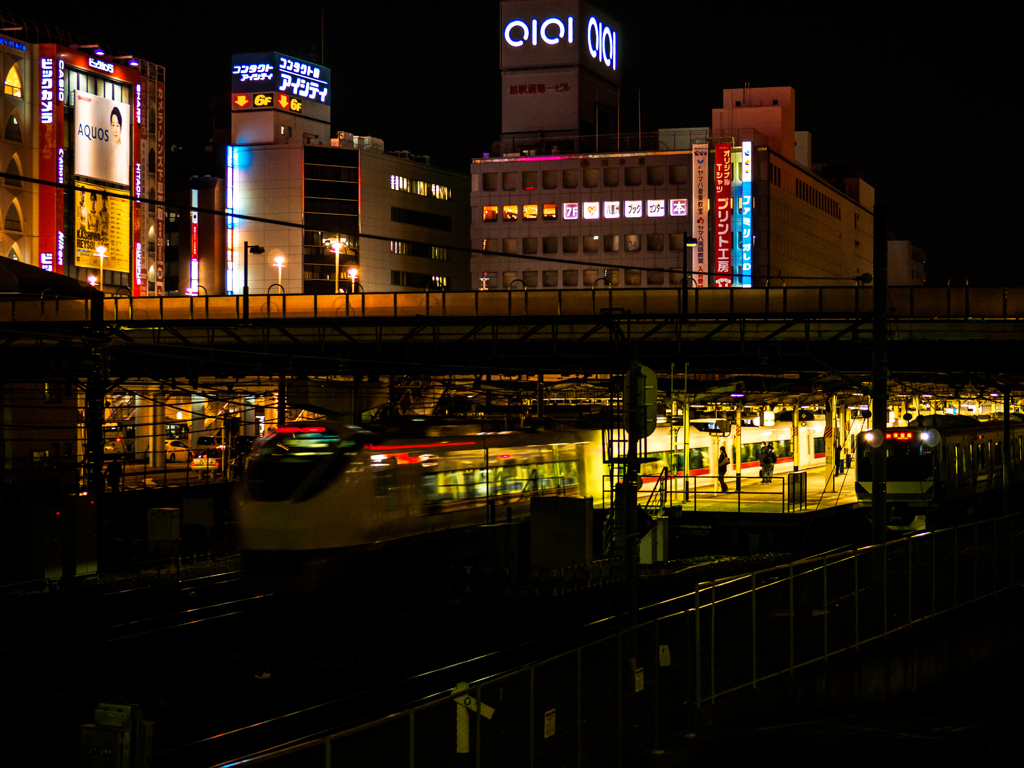 夜の駅風景 By ブラックオパール Id 写真共有サイト Photohito