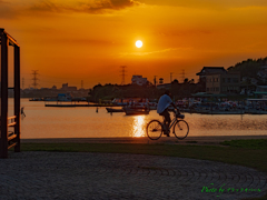 水辺の夕暮れ..