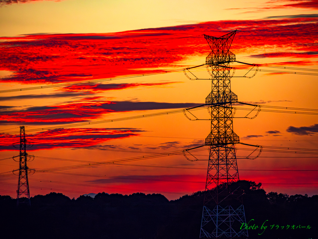 夕焼けと鉄塔..