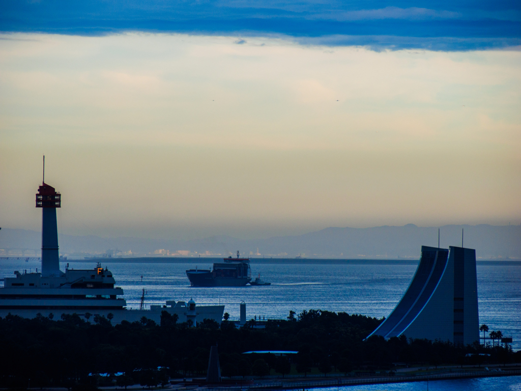 東京湾の夕暮れ