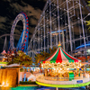 夜の遊園地..