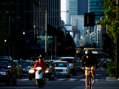 街景・夕暮れ時の日比谷通り