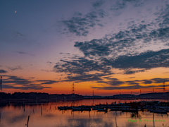 三日月の黄昏..