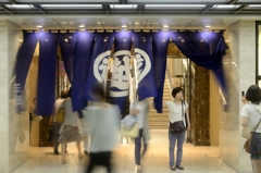銀座三越入口
