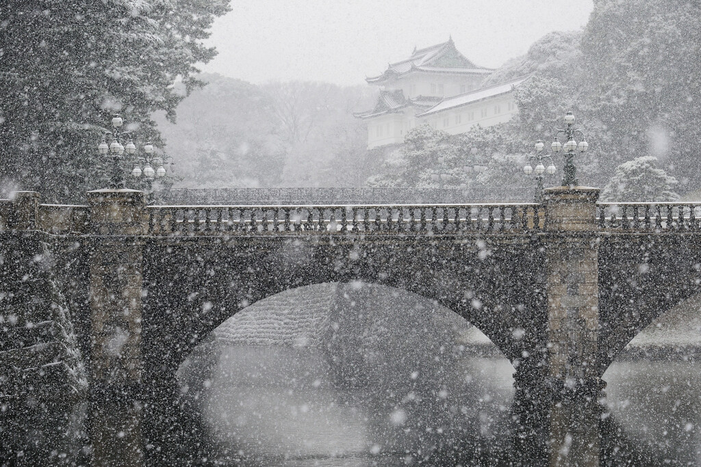 雪の二重橋