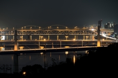 重なる橋