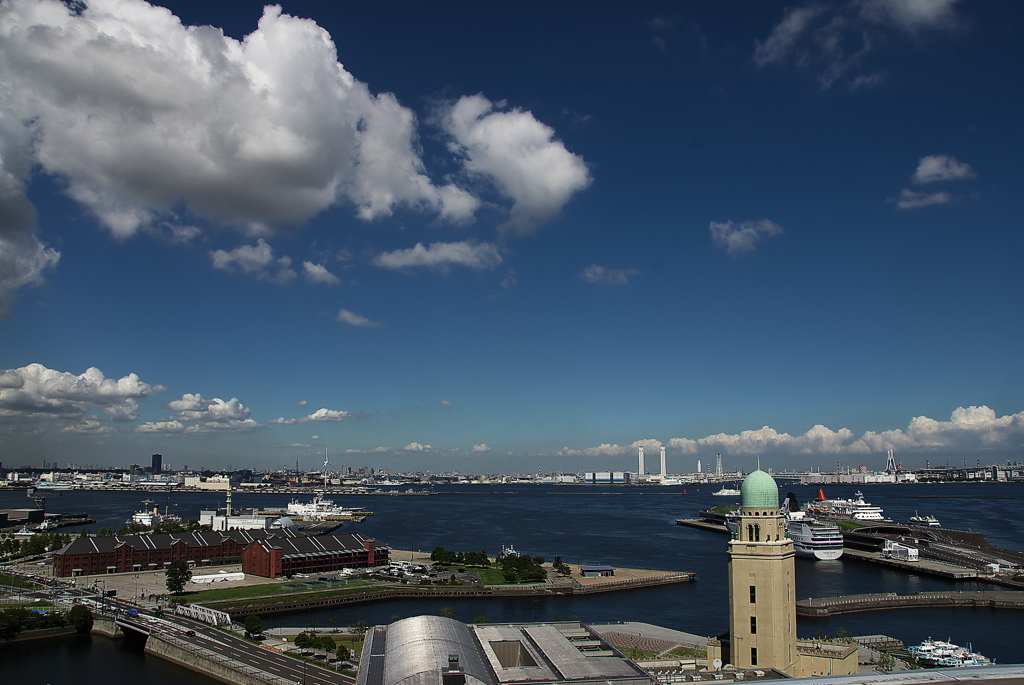横浜港と空