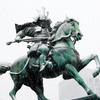 雪の楠公像