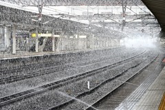 米原駅の雪