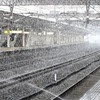 米原駅の雪