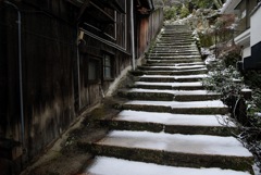 石段への雪