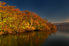 十和田湖畔の紅葉