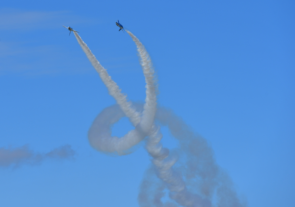 ブルーインパルス　コークスクリュー2