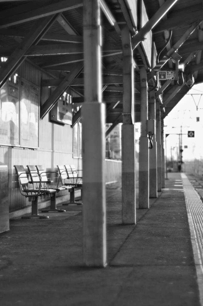 電車を待つあいだに