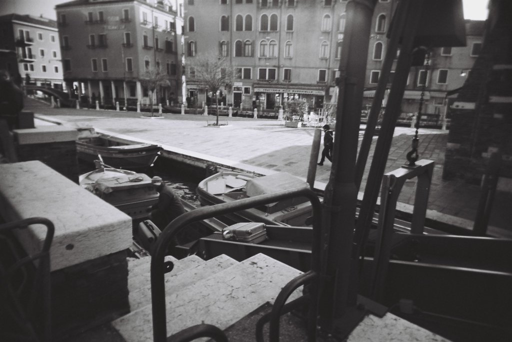 mono_10