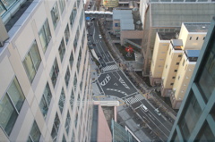 落ちる
