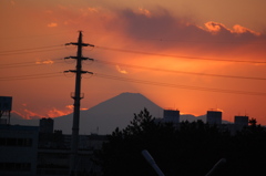 黒富士山と雲