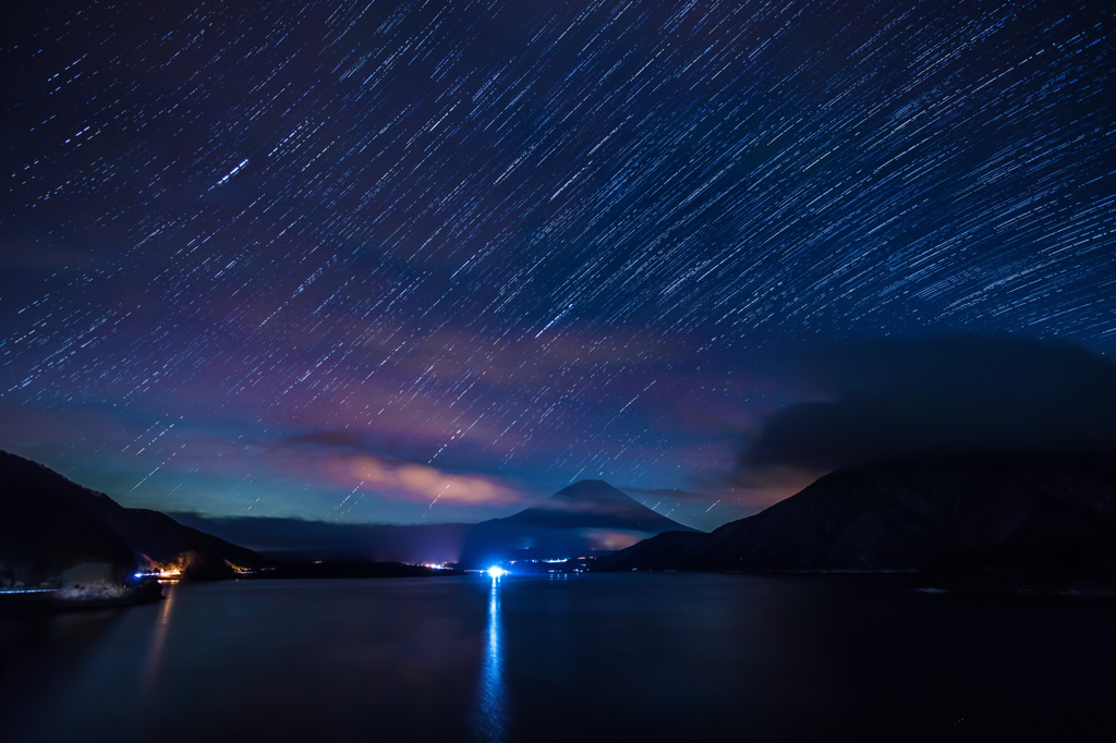 星降ル、蒼夜。