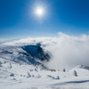 雲上の白い雪原