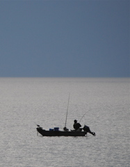 支笏湖の釣り人