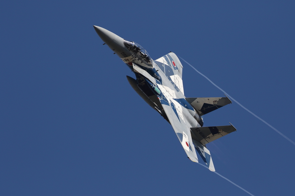 青空とアグレッサー