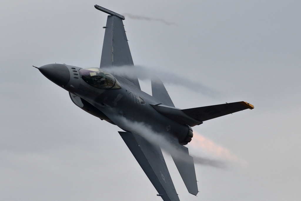 F-16