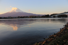 河口湖と富士山