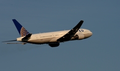 離陸(211)UNITED 777-200ER  離陸(211)UNITED 777-200ER