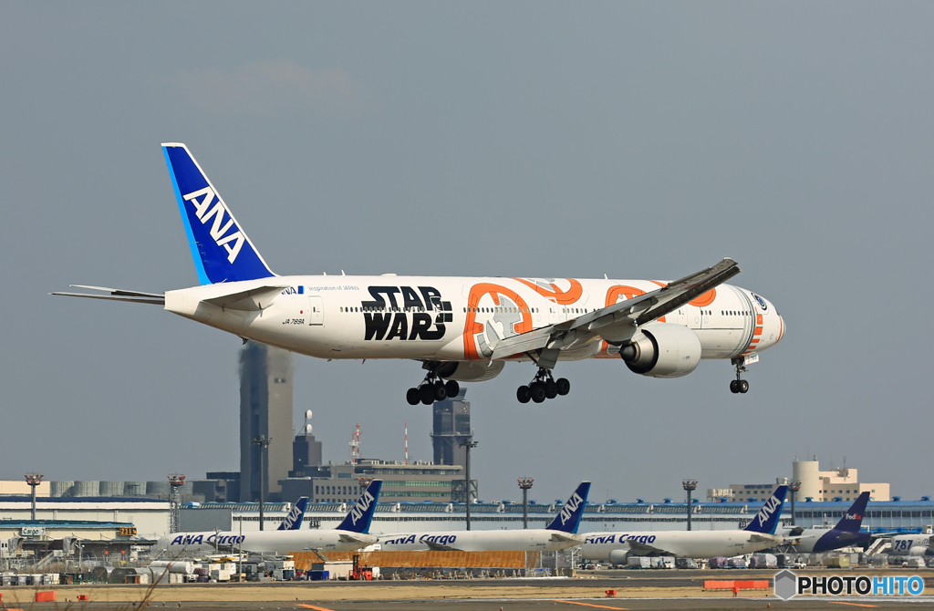 「良い空～」 STAR WARS 777-381 JA789A到着