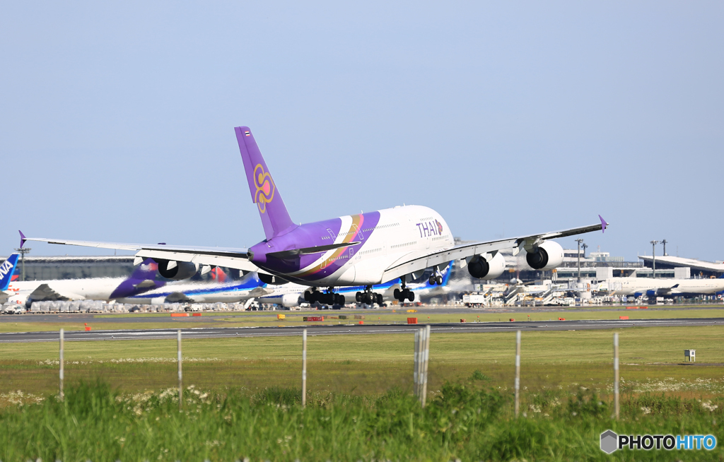 Thai A380-841 HS-TUB 到着 