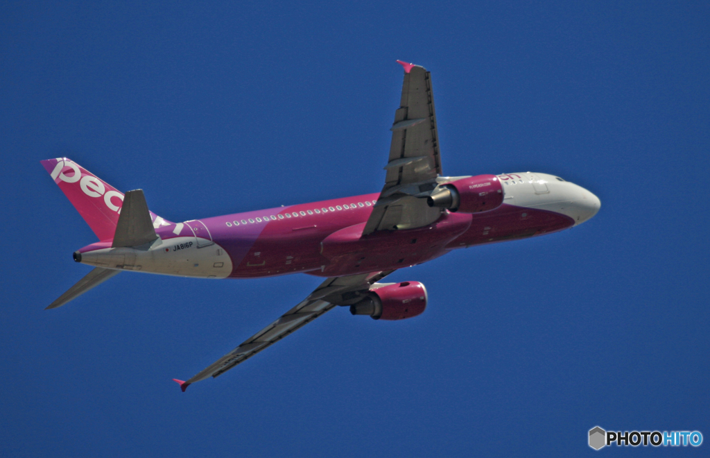 飛び立ち　peach A320-214 JA816P