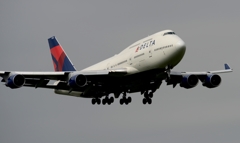 着陸（1-2）DELTA 747-400 　