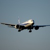 ANA 777-300 到着