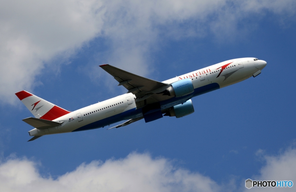 出発　Austrian 777-200 