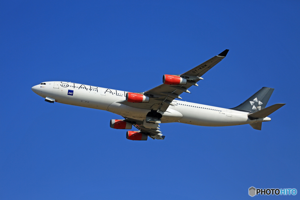 ✈SAS A340-313 OY-KBM Takeoff 