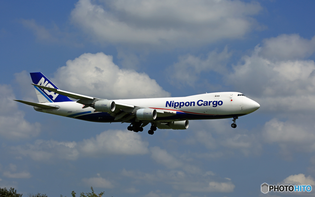 「雲」とNCA 747-8KZF JA11KZ到着 