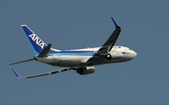 離陸（268）ANA 737-700 