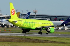離陸（402）S7航空ｼﾍﾞﾘｱ A320