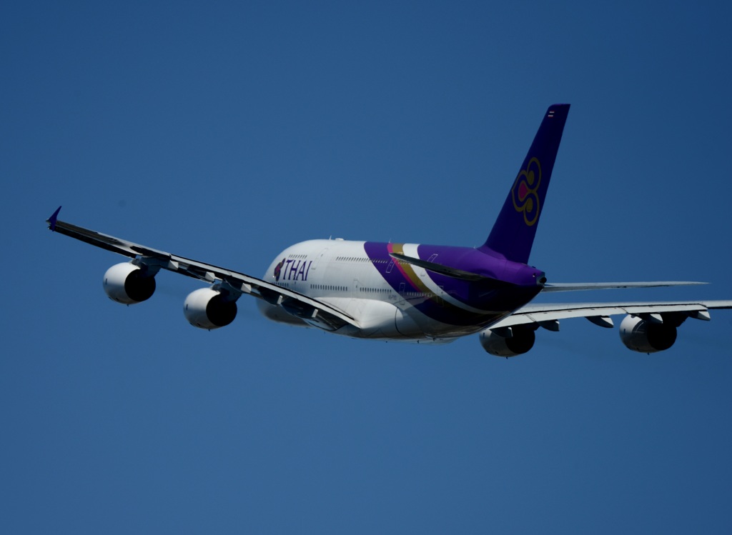 THAI A380-841 飛び立ち
